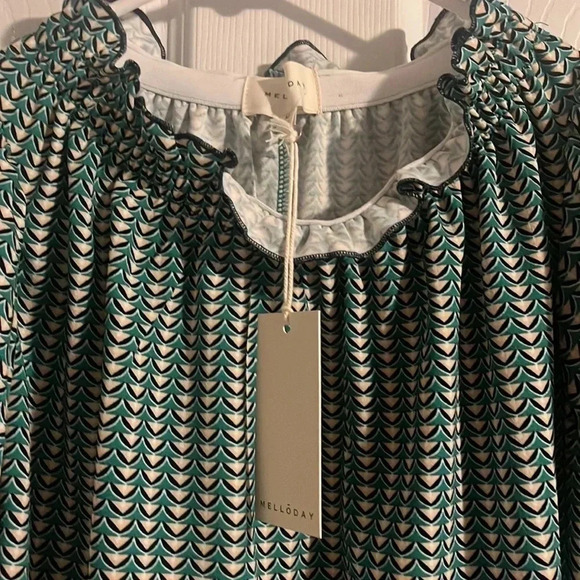 Melloday Top - Size Medium - Picture 4 of 4